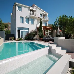  Apartment Marer Croatia